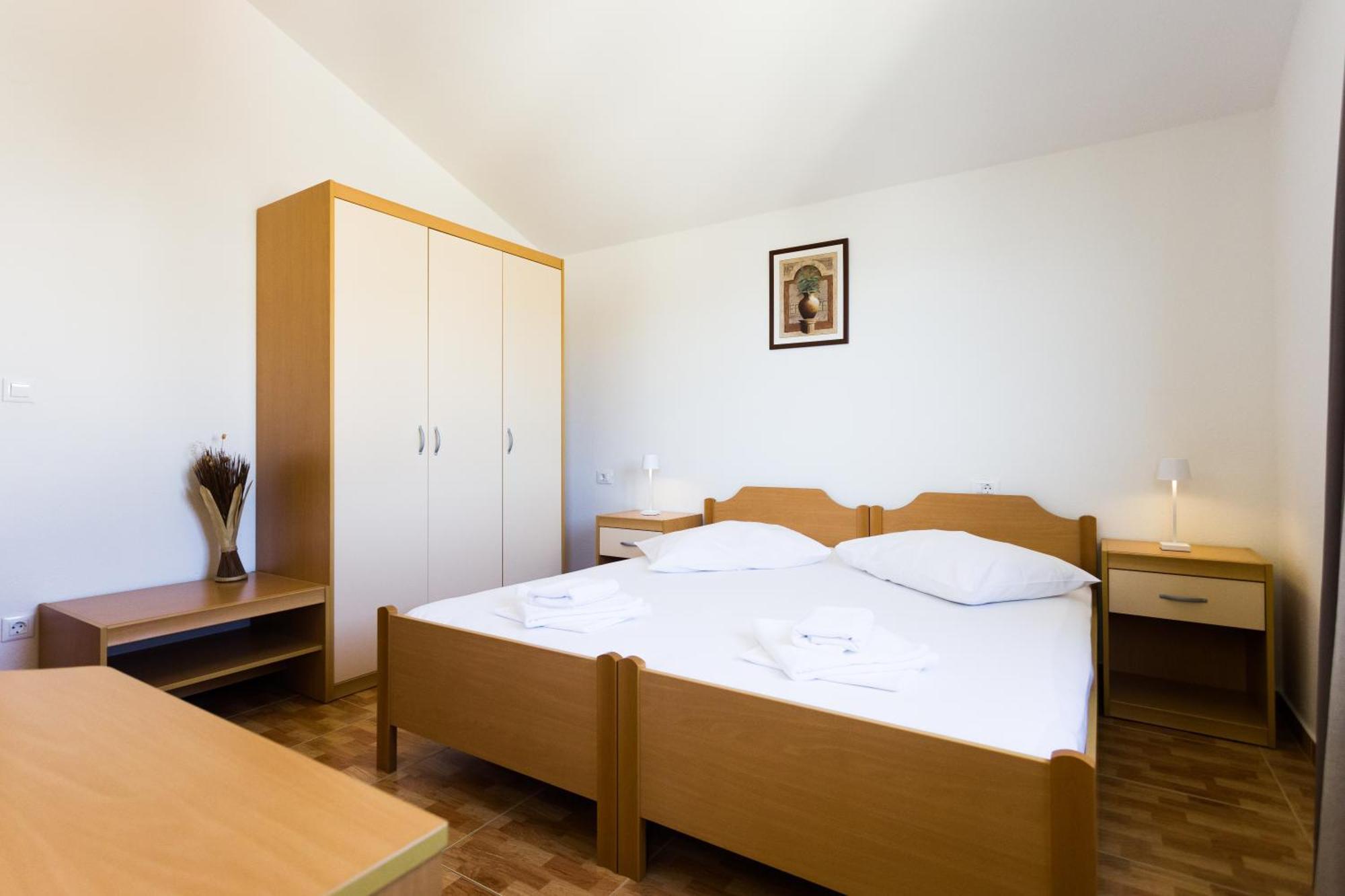 Villa Toni Dugi Rat Ngoại thất bức ảnh