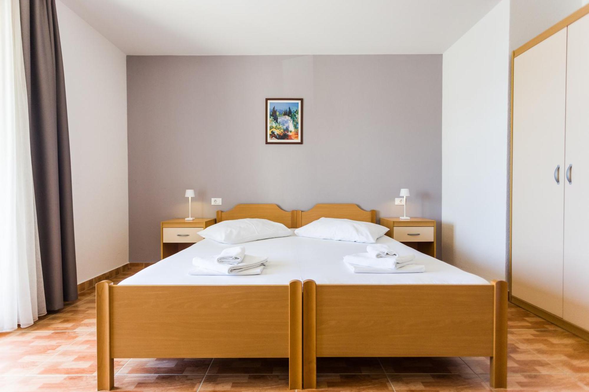 Villa Toni Dugi Rat Ngoại thất bức ảnh