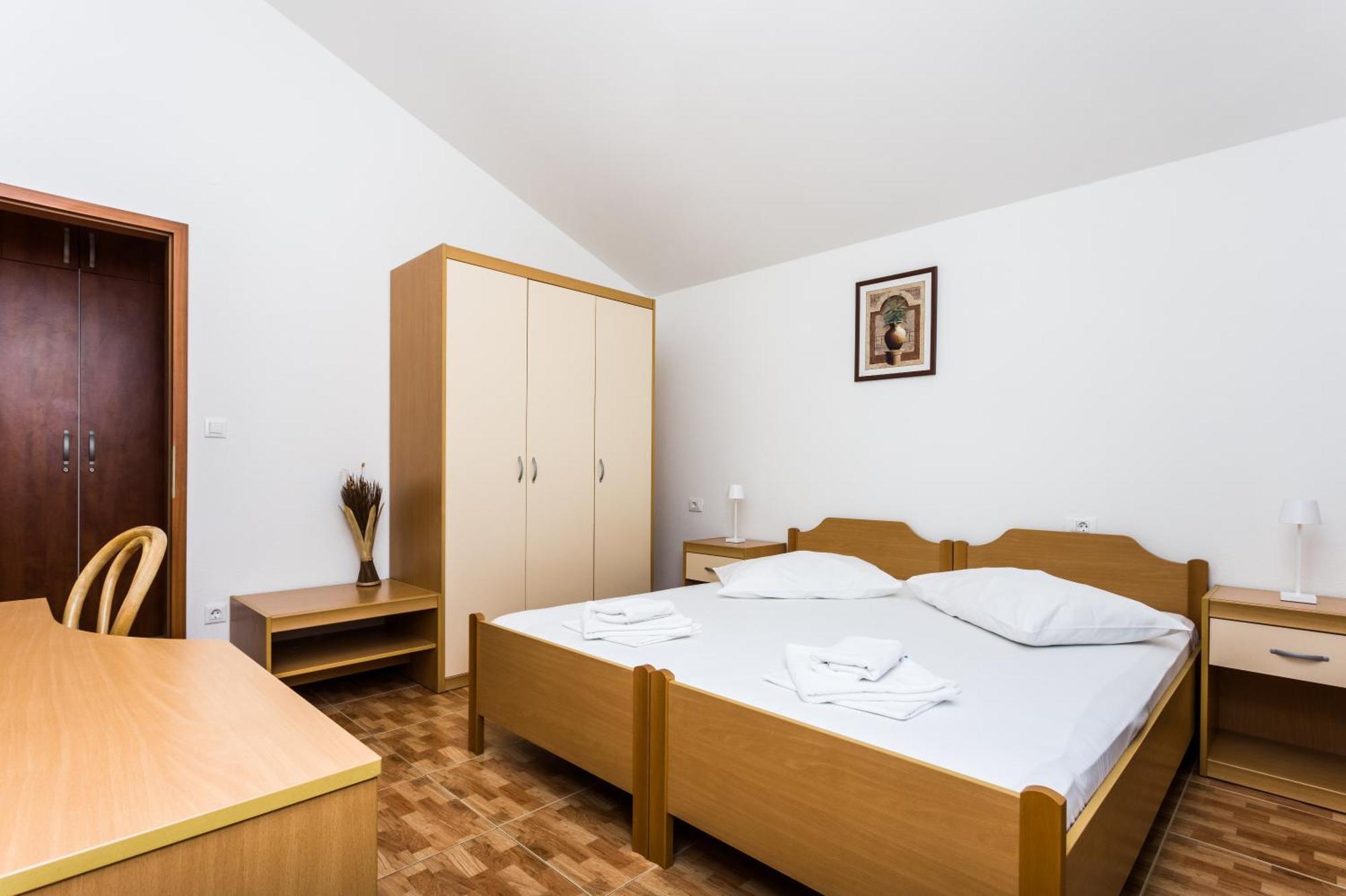Villa Toni Dugi Rat Ngoại thất bức ảnh